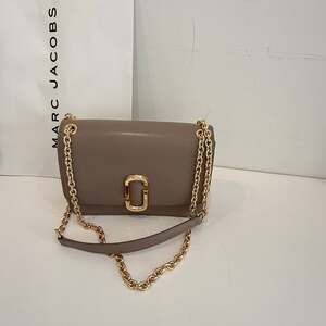 New‼️Marc Jacob JJ Medium Chain Shoulder Bag 4R6HSH064H01 Fog $478